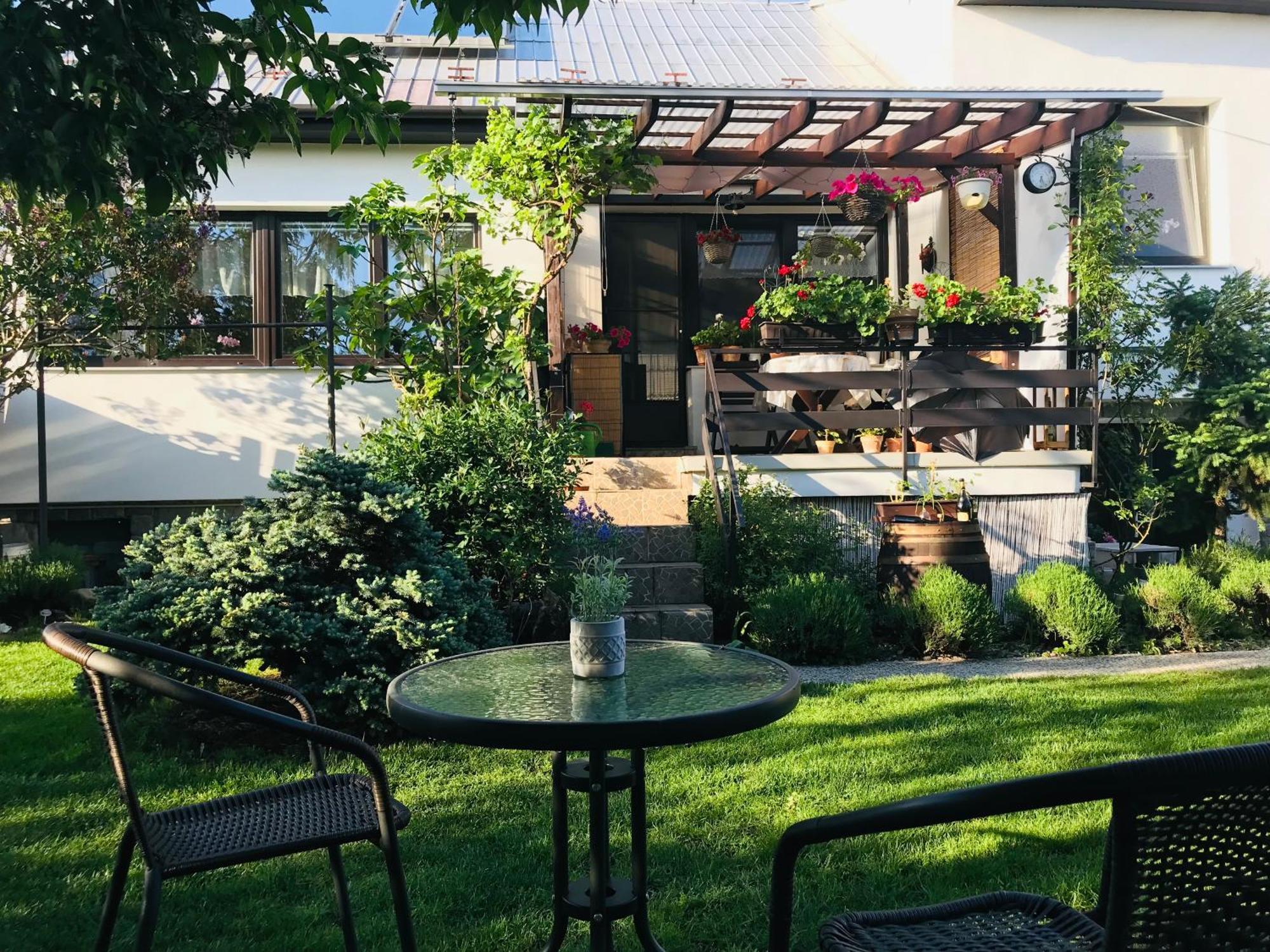 Relaxační studio VERA s UBYTOVÁNÍM Valtice Exterior foto